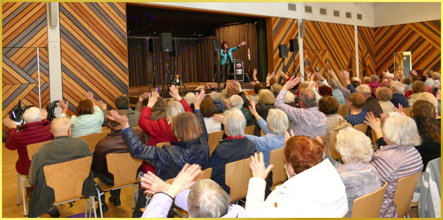 Schlagerpiratin Marina singt in der Peter-Giesen-Halle!