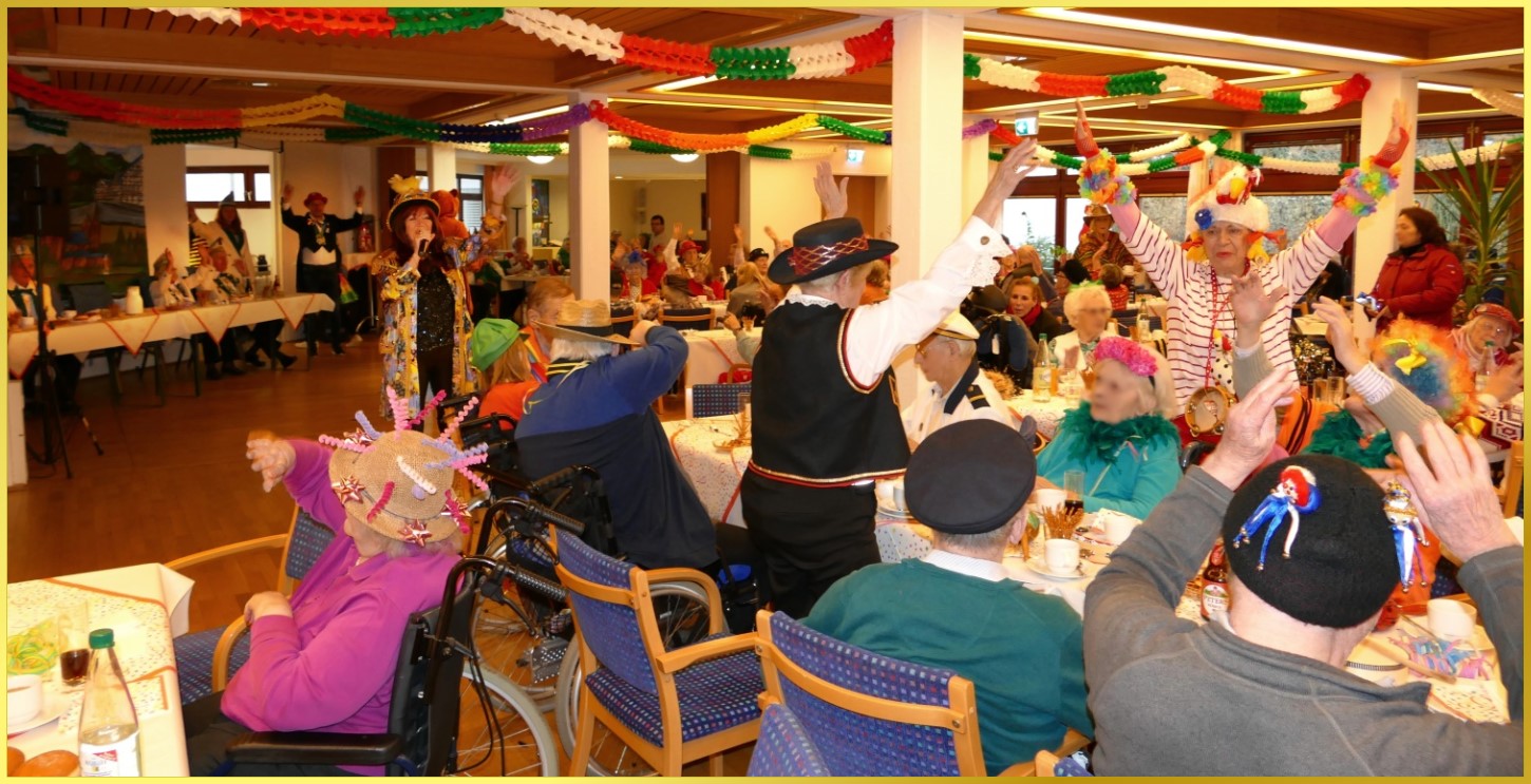 Karnavalssitzung in Bonn! Bunt geschm�ckt.