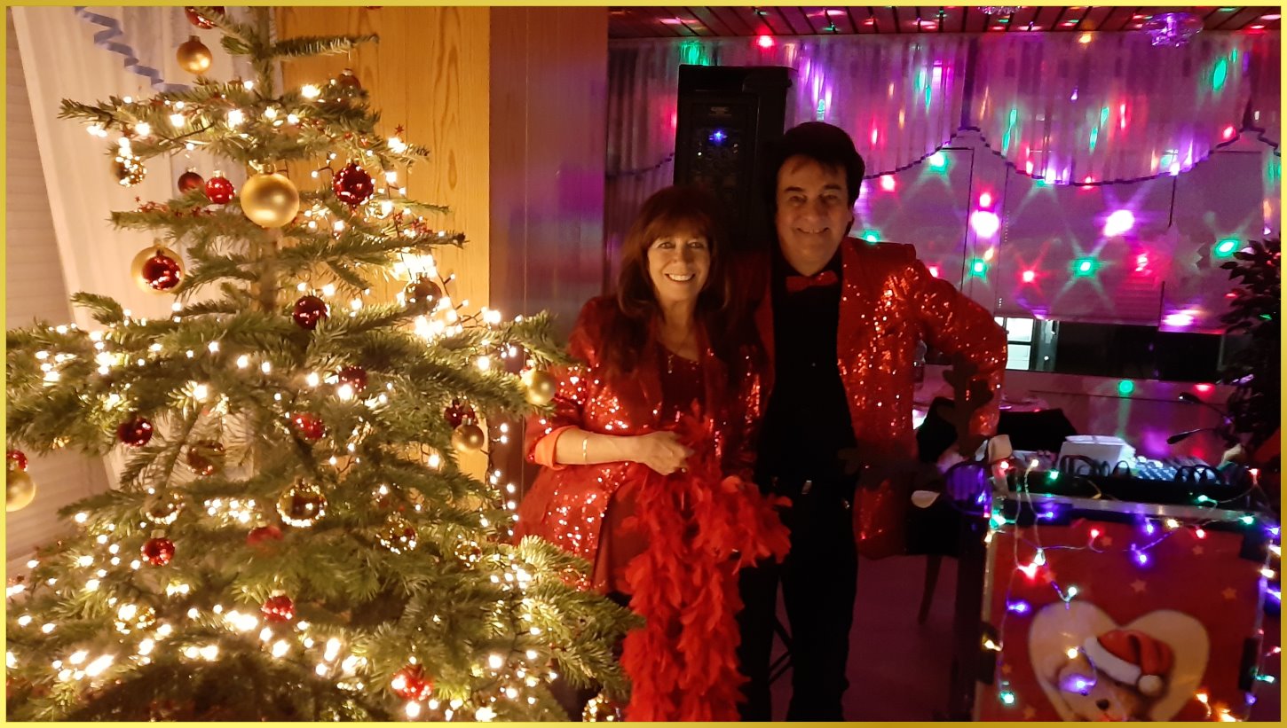 Duo Schlagerpiraten bei Weihnachtsfeier.