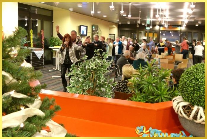 Silvesterpolonaise in der REHA Klinik mit Schlagerpiratin.