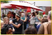 Sommerfest mit Schlagerpiratin im Garten.