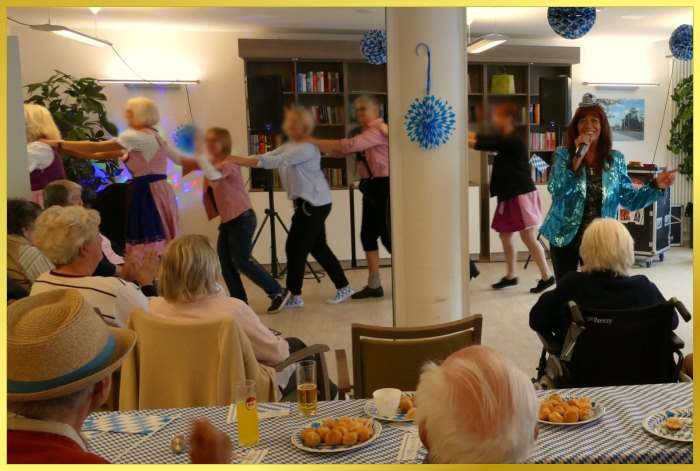 Oktoberfest mit Polonaise durch den Saal