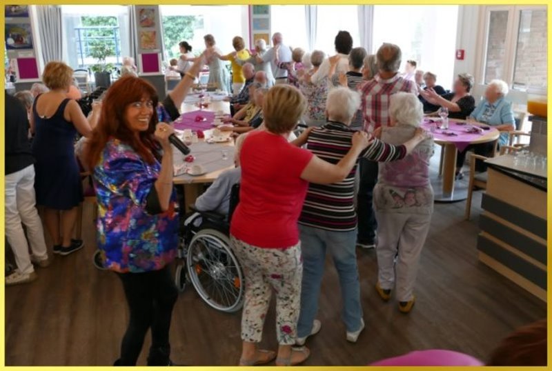 Spaziergang durch den Saal