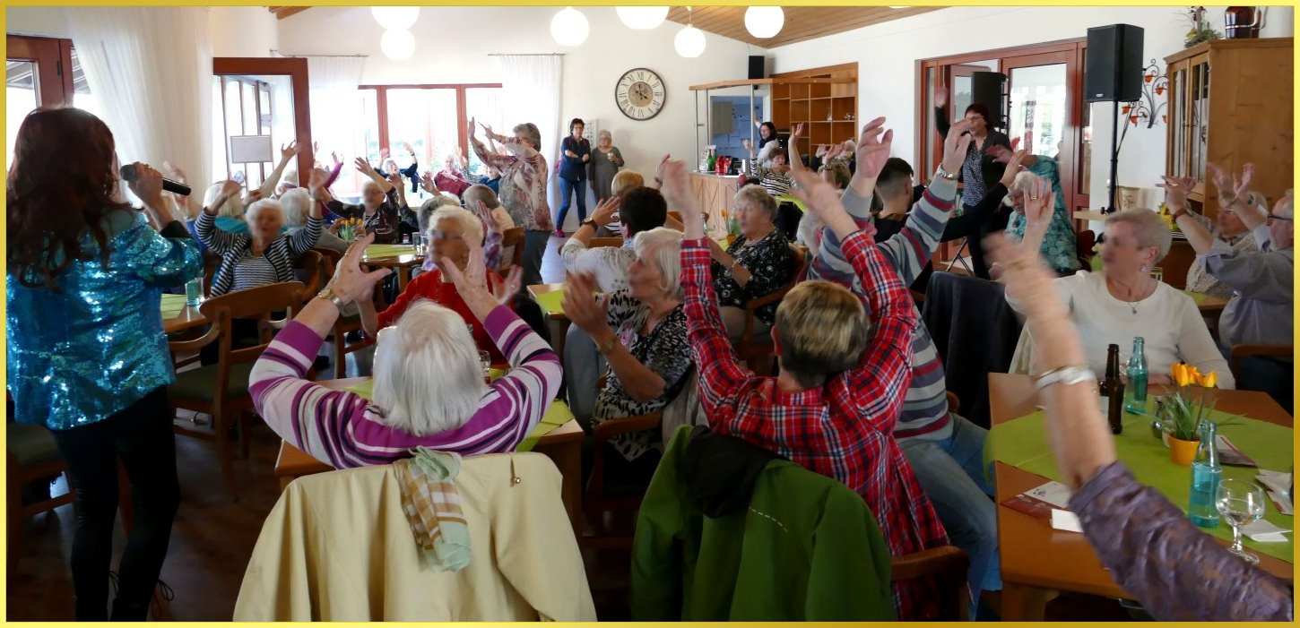 Seniorenfeier mit Schlagers�ngerin Marina