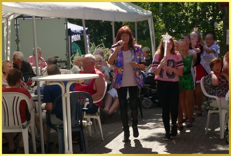 Hei�es Sommerfest mit der Schlagerpiratin und Schatzi.