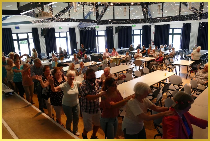 Polonaise beim Mitsingkonzert.