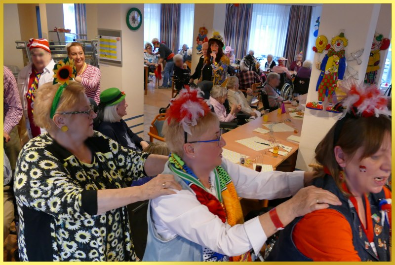 Karnevalspolonaise mit Schlagerpiratin