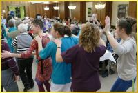 Fr�hliche Feier im Saal.