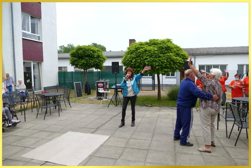 Gartenkonzert mit Schatzi und die Schlagerpiratin.