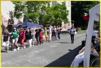 Polonaise mit Mundschutz