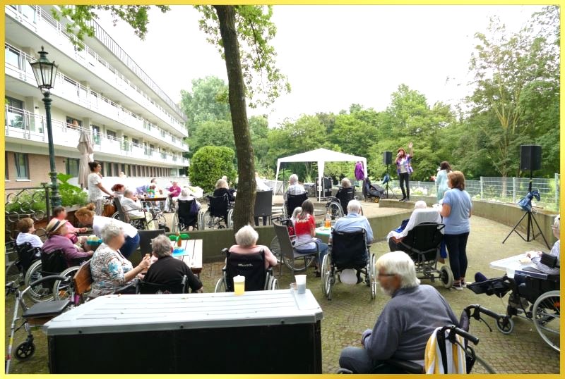 Open Air Auftritt f�r Rollstuhlfahrer