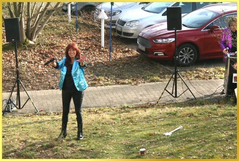 Improvisiertes Balkonkonzert.