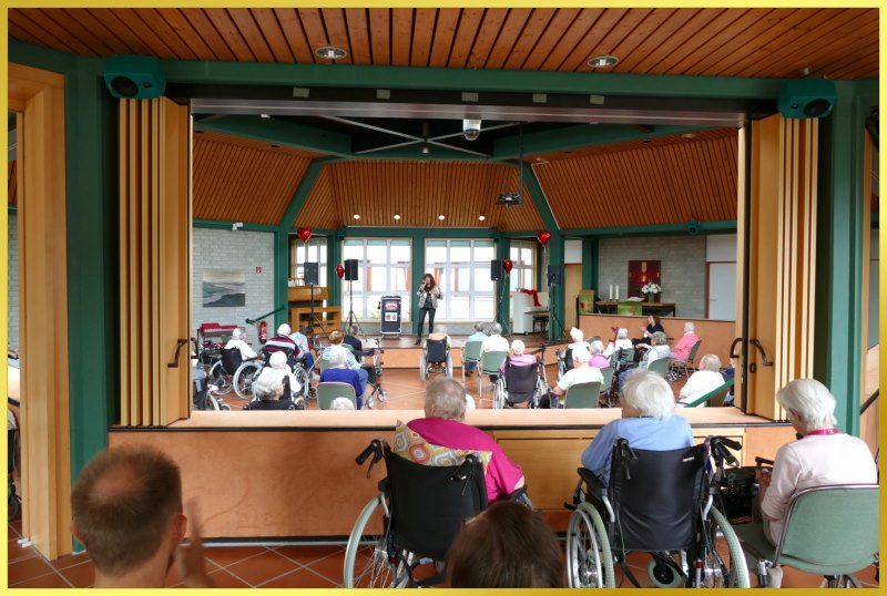 Abstand beim Konzert.