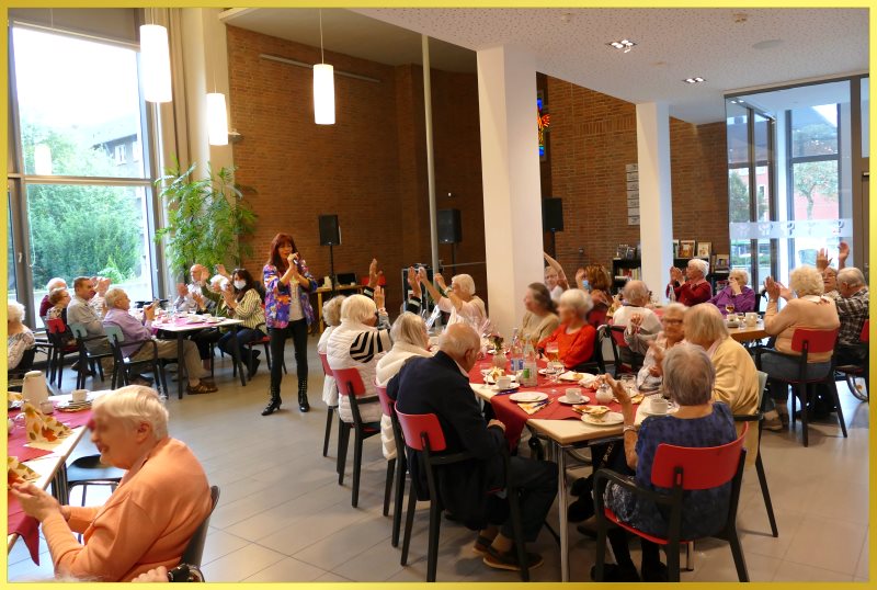 Schlagerpiratin bei Seniorenfeier