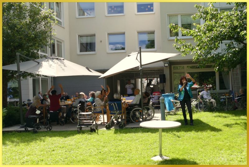 Sommerfest im gro�en Garten.