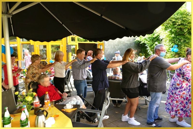 Sommerparty mit Ian und Marina.