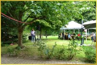 Ian verlegt die Kabel