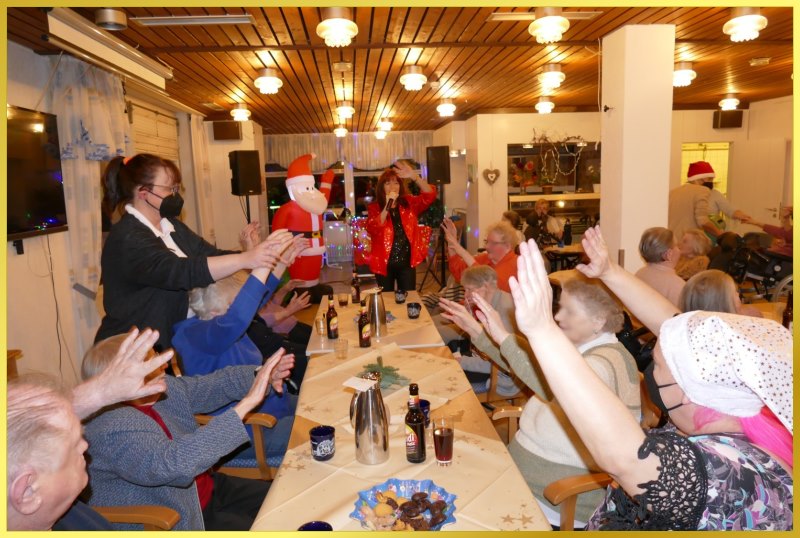 Adventsfeier im kleinen Saal.