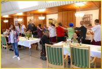 Polonaise beim Bewohnerfest.