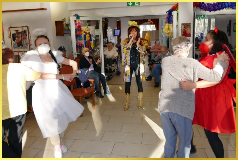 Karneval mit Tanz und Musik.