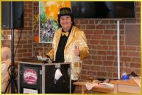 Goldschatz Ian am Mischpult