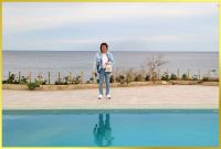 Ian am Strand auf Mallorca.