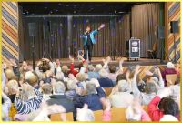 Viele H�nde oben beim Schlagerkonzert mit Schlagerpiratin.