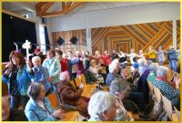 Lange Polonaise in der Peter-Giesen-Halle. Schlagerpiratin f�hrt.