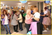 Oktoberfest mit Tanz.