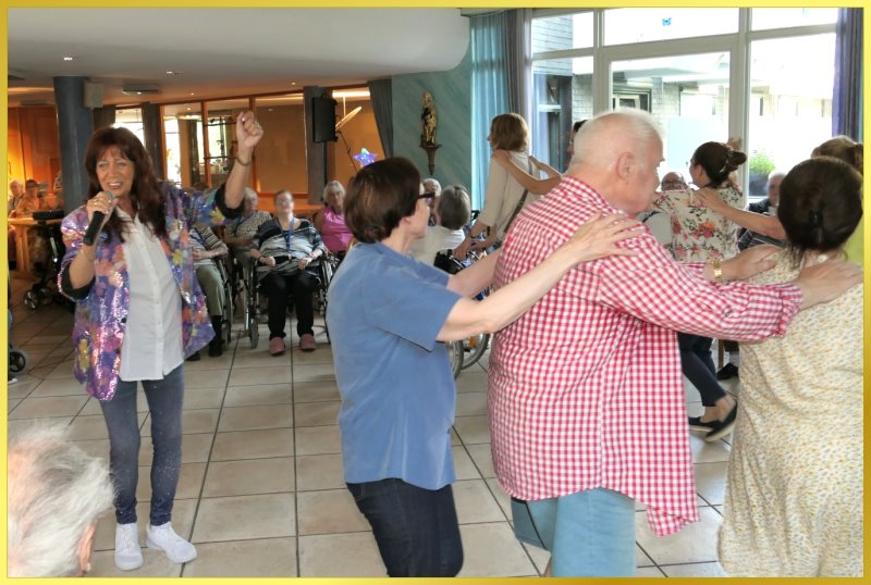 Die Schlagerpiratin in ihrem Element.