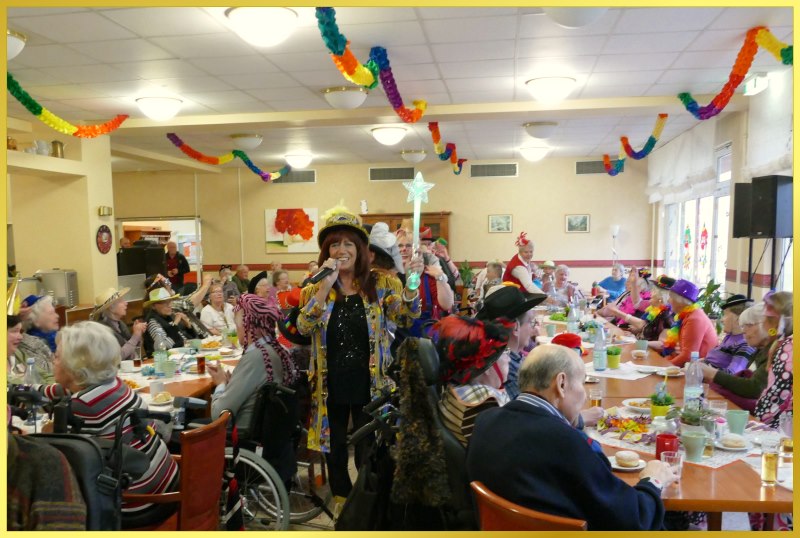 K�lle Alaaf mit der Schlagerpiratin.