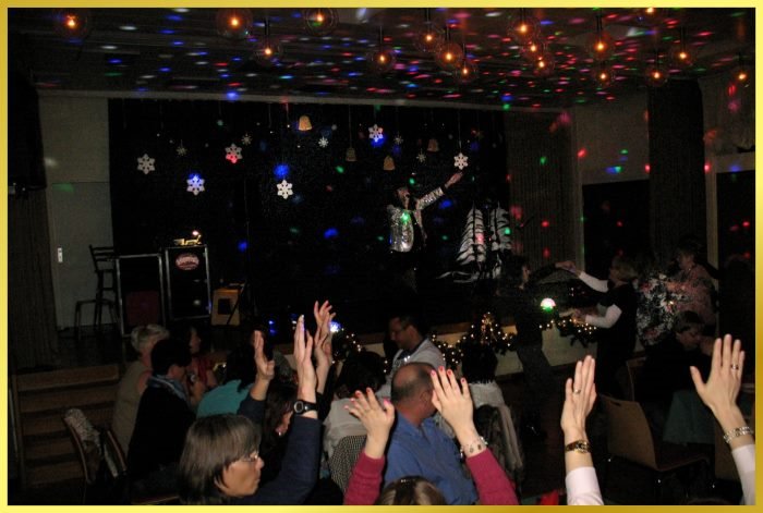 Super Stimmung beim weihnachtlichen Betriebsfest.