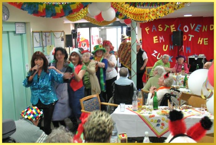 Karnevals-Polonaise mit Schlagers�ngerin Marina.